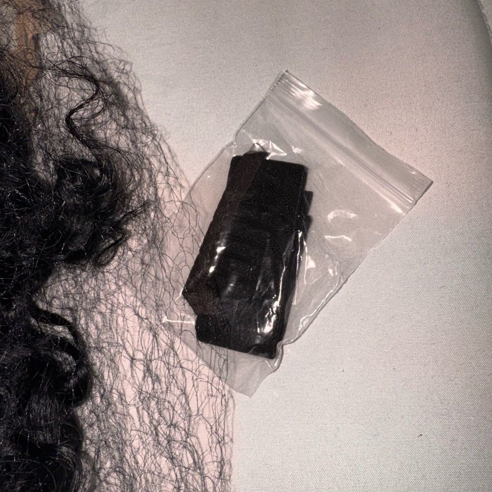 Curly Black Hair wig - Picture 2 of 4